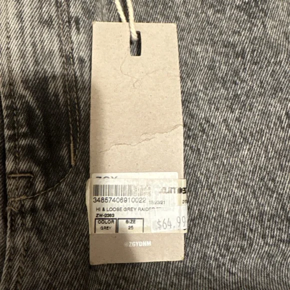 Zumiez Black Distressed Women's Straight Leg Jeans - Picture 2 of 7